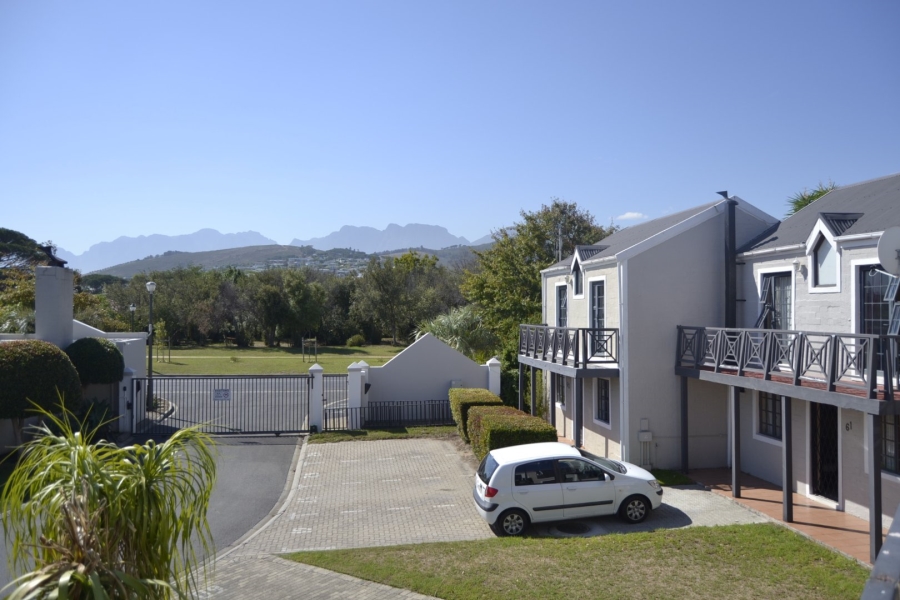3 Bedroom Property for Sale in Heritage Park Western Cape